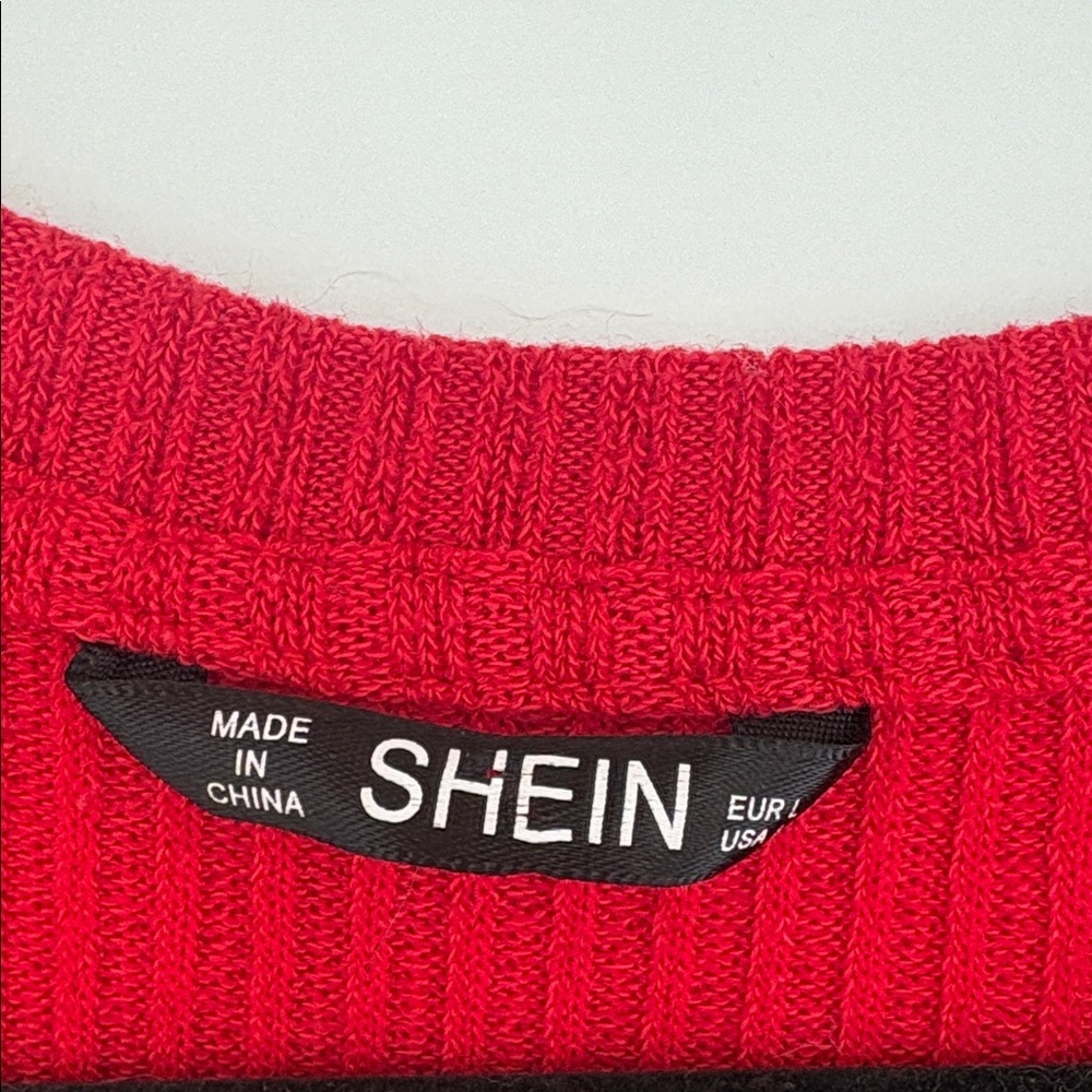 SHEIN Vibrant Red Ribbed Crop Top - Picture 2 of 3
